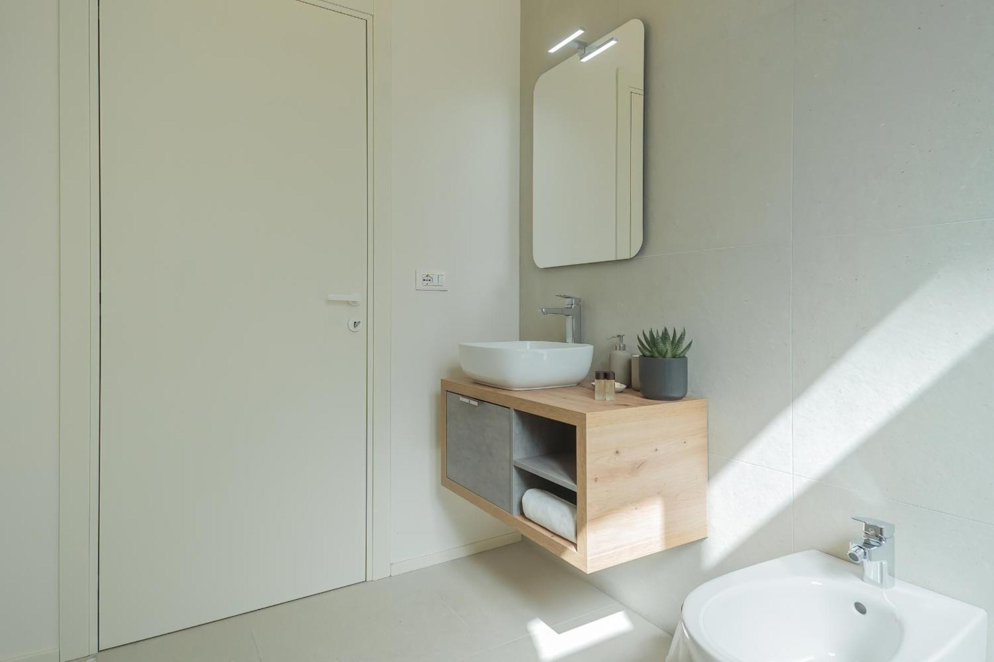 Manaraquattro - Apartament In Como Near The Center With Free Parking - Lake Como Ngoại thất bức ảnh